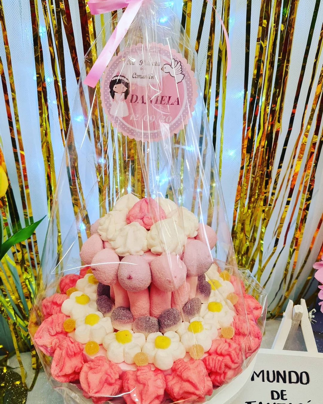 Detalles de comunión tarta de chuches personalizados con Nombre - Mundo de  Fantasia Eventos
