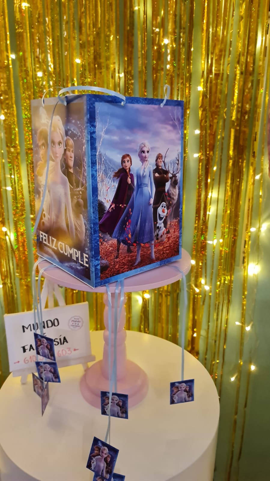 Piñata Frozen - Mundo de Fantasia Eventos