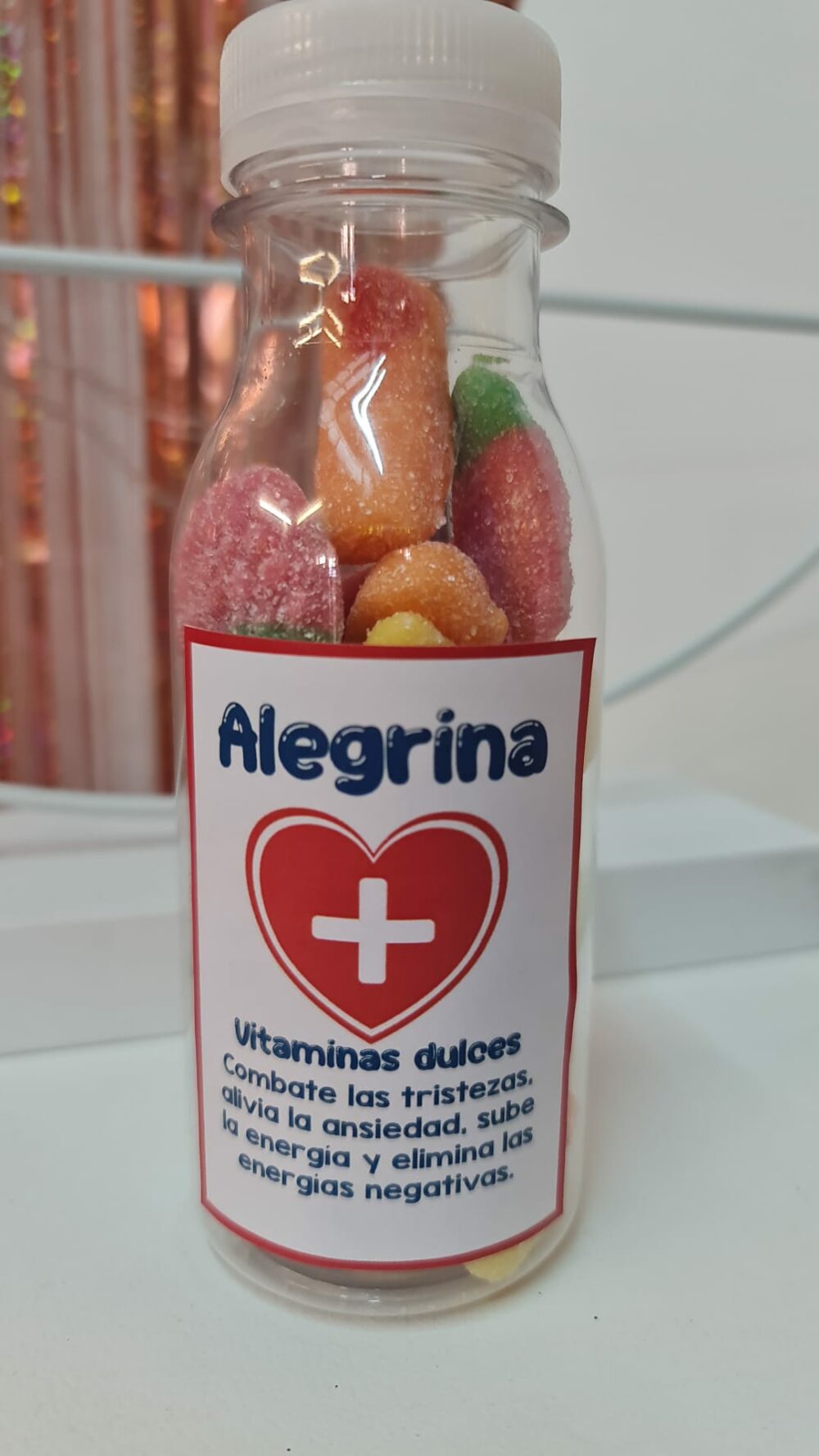 Botella de Chuches ALEGRINA, para combatir la tristeza la mejor receta regala ALEGRINA a tu amigos, hermanos, familiares