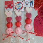 Detalle de San Valentín Brocheta